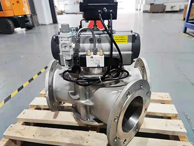 صمام تحويل لتنظيم تدفق المواد الصلبة السائبة